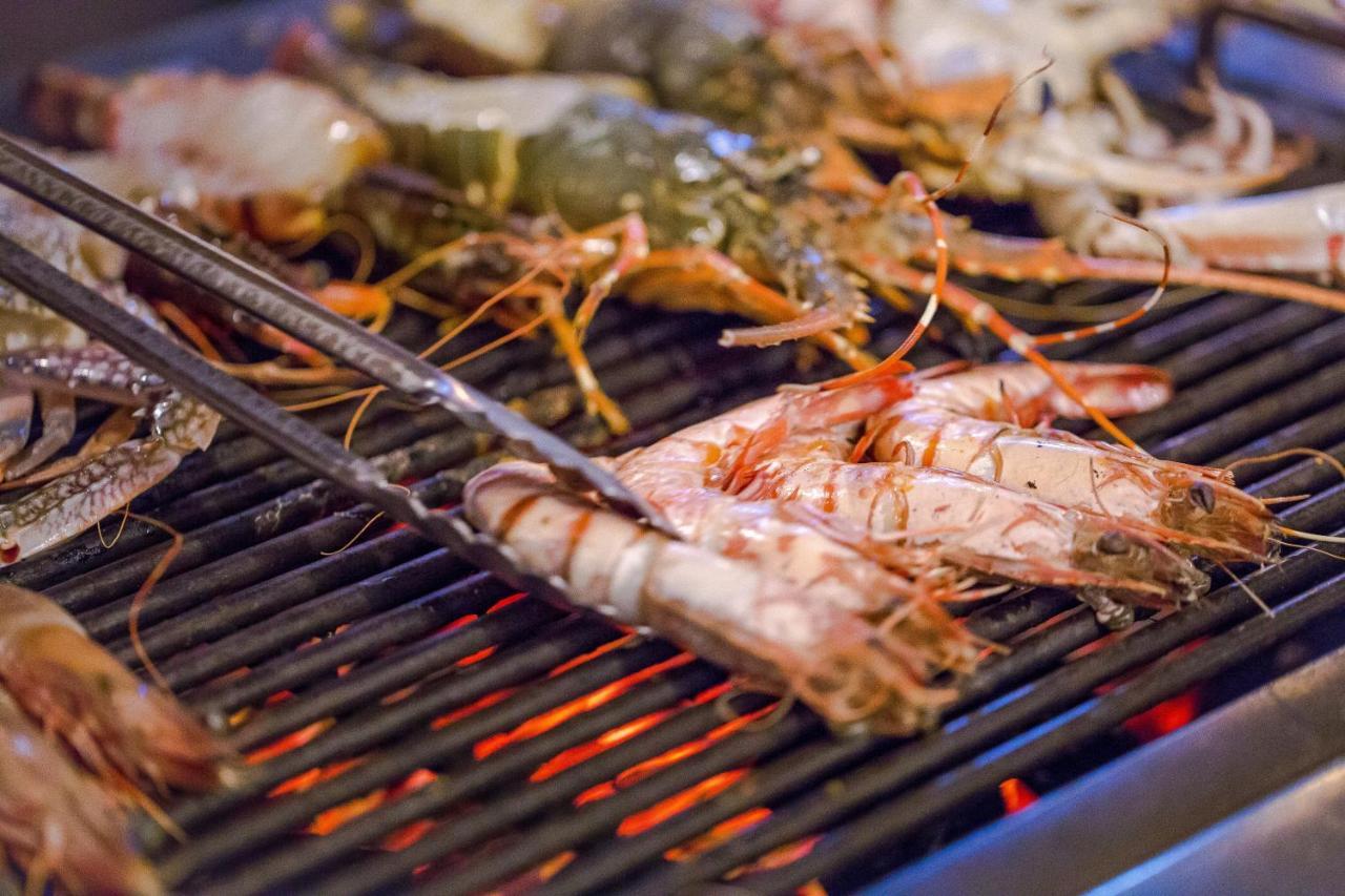카타 풀사이드 리조트  카타 비치 외부 사진